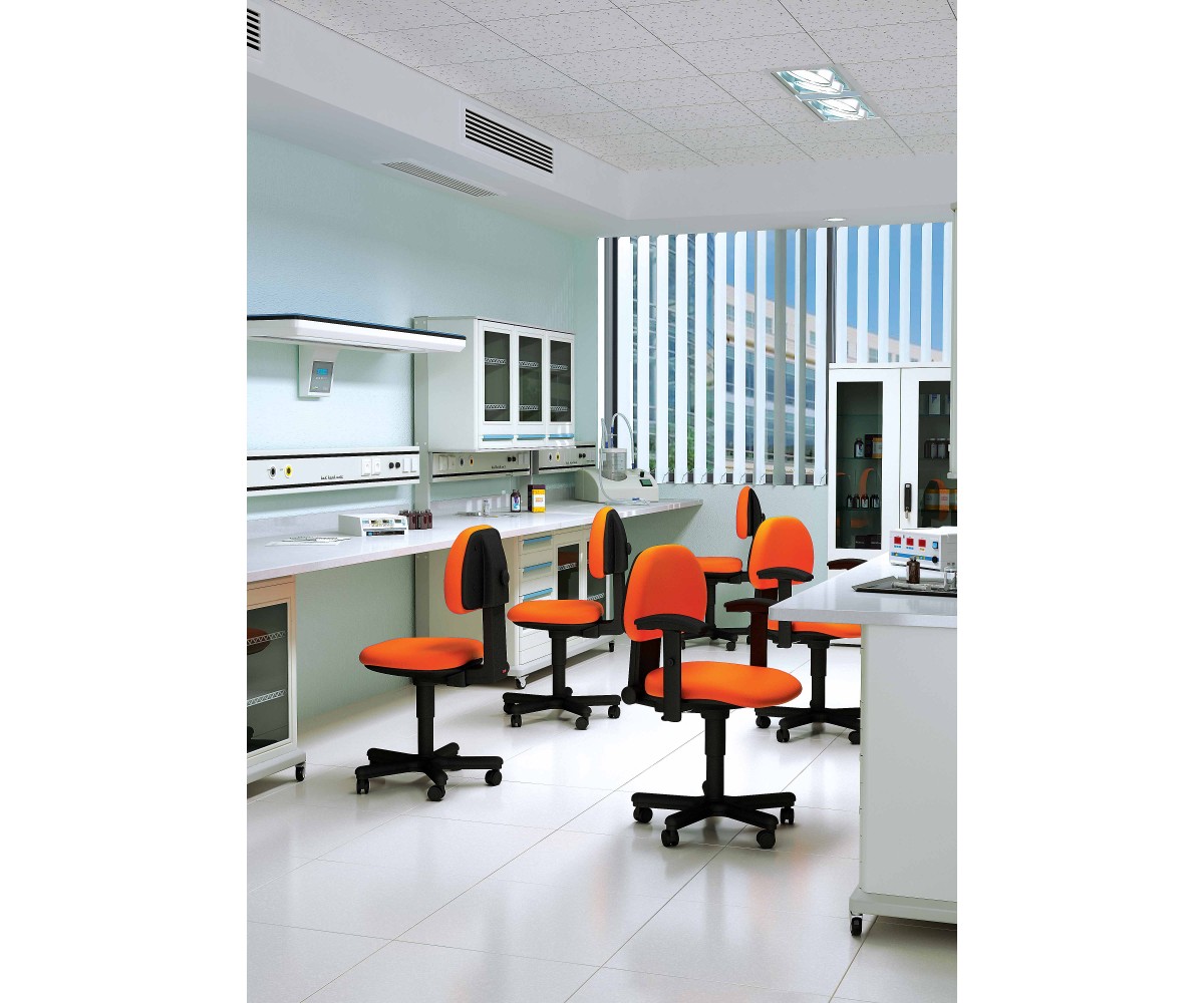 صندلی مدیریتی نیلپر OCM803Ei